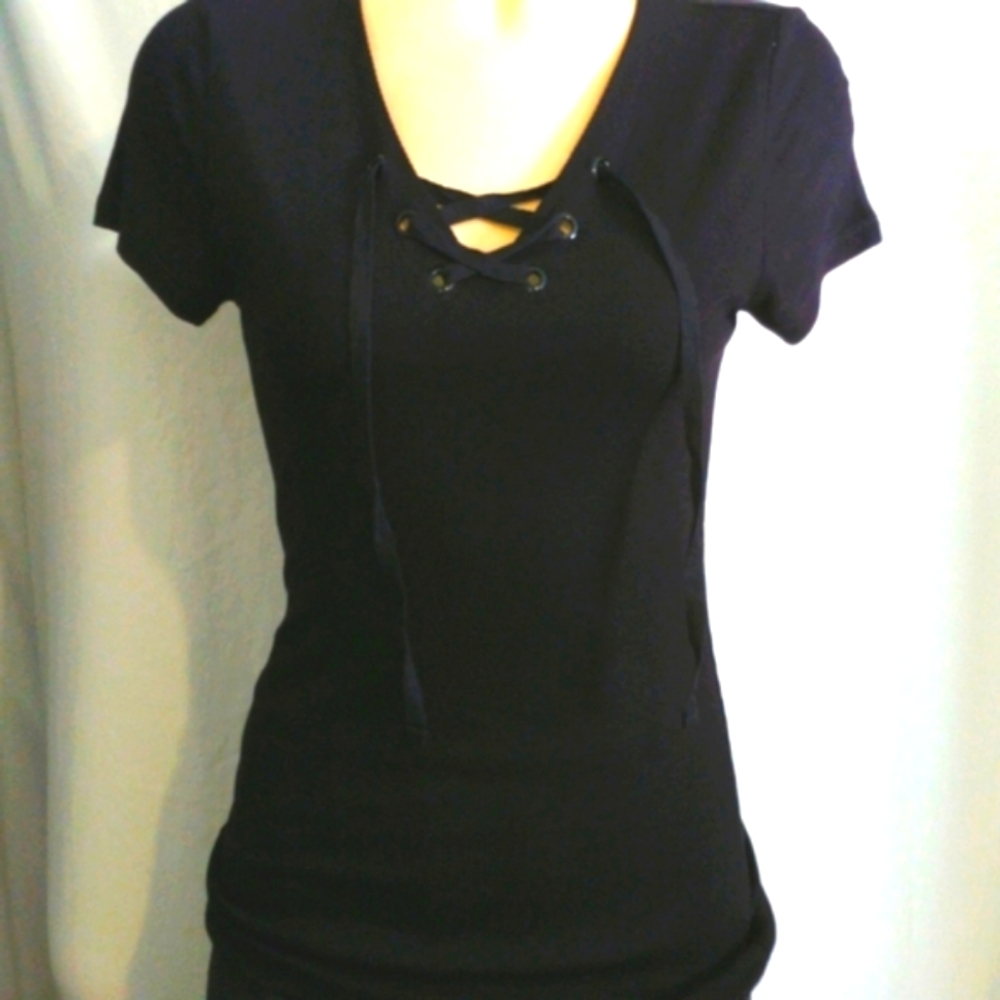 Black tie neckline, ribbed tee,NEW